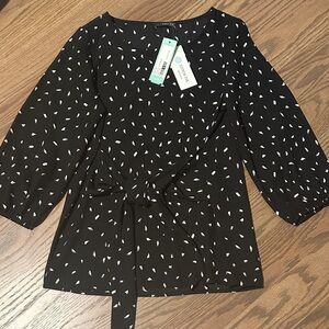 West Kei Black and White Patterned Blouse